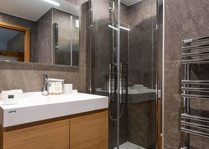 Familial A Pour 8 Personnes - Fr-1-563-148 *